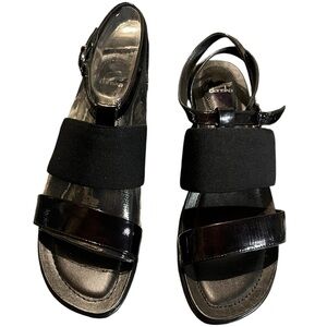 Dansko Addison Crinkle Patent shoes